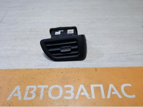 Rio 3 №9 дефлектор торпедо правый боковой