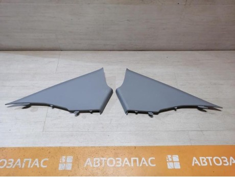 Rio 3 №9 обшивка задней стойки верхняя левая