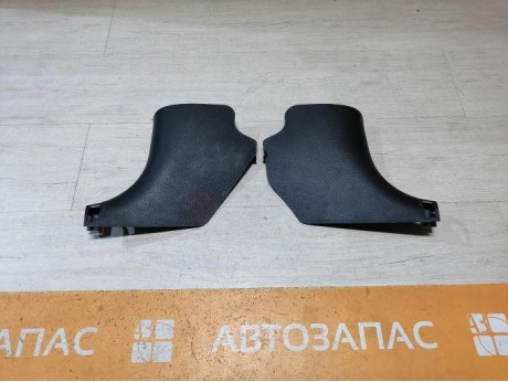 Rio 3 №9 обшивка передней стойки нижняя правая