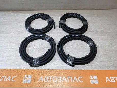 Rio 3 №9 уплотнитель дверного проема передний правый