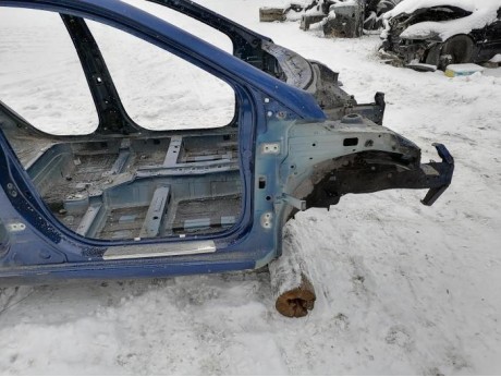 Solaris №4 лонжерон правый четверть с порогом деф