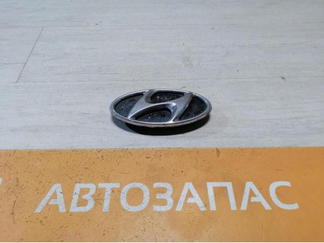 Solaris №4 эмблема решетки радиатора деф