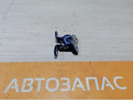 Solaris №4 петля двери задняя правая верхняя