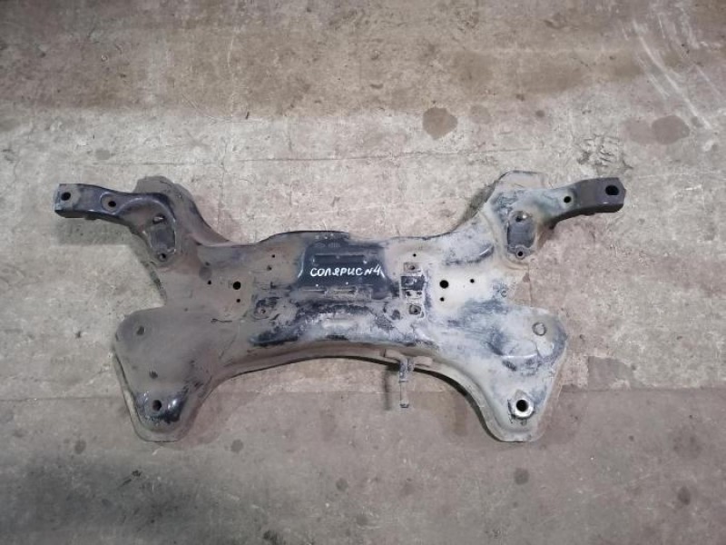 Solaris №4 подрамник передний