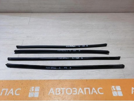 Solaris №4 бархотка внутренняя задняя левая