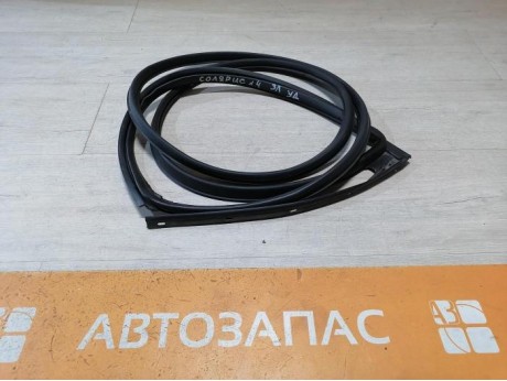 Solaris №4 уплотнитель двери задний левый