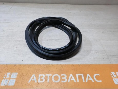 Solaris №4 уплотнитель багажника деф