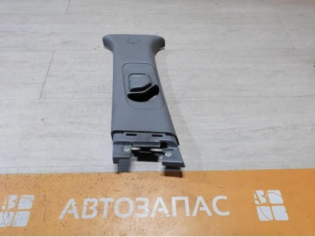 Solaris №4 обшивка средней стойки верхняя левая