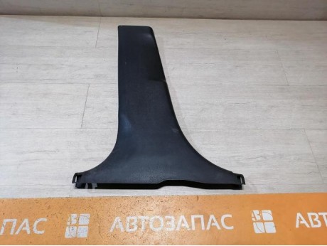 Solaris №4 обшивка средней стойки нижняя левая
