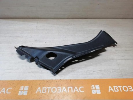 Solaris №4 обшивка задней стойки нижняя правая