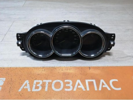 Logan №49 панель приборов с температурой рест