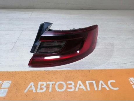 Arkana №2 фонарь правый в крыло