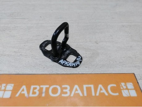 Arkana №2 петля замка багажника