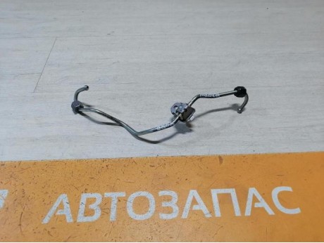 Rover Evoque трубка топливная подача на рампу