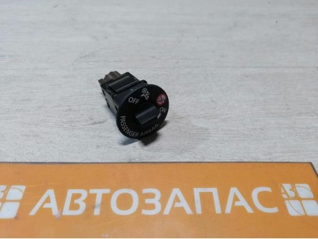 Arkana №2 выключатель подушки безопасности пассажира