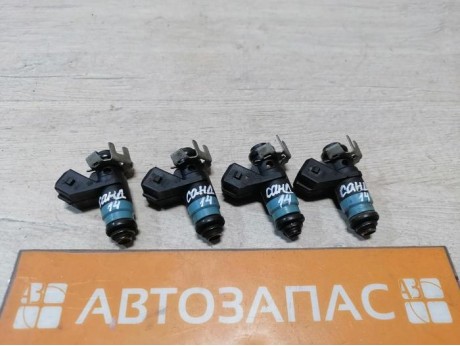 Sandero №14 форсунка топливная 16кл K4M