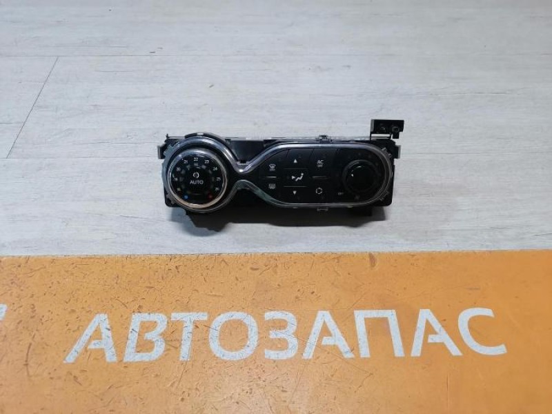 Sandero №14 блок управления климат контролем деф