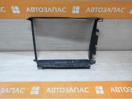 Sandero №14 дефлектор радиатора