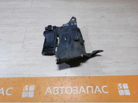 Sandero №14 пыльник двиагателя левый