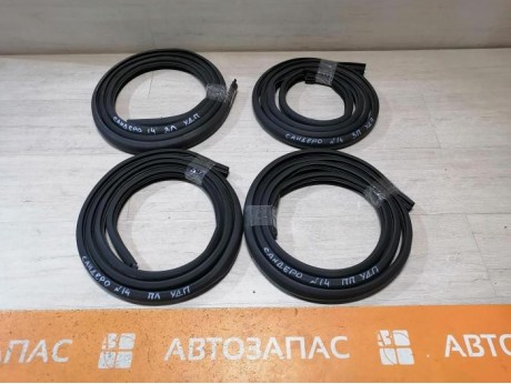 Sandero №14 уплотнитель дверного проема передний правый