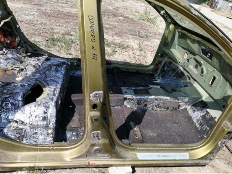 Sandero №14 порог правый деф