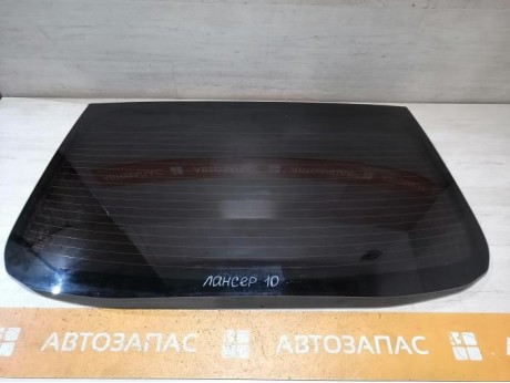 Lancer 10 №1 стекло заднее