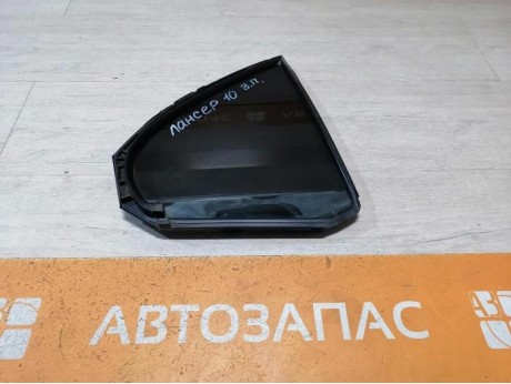 Lancer 10 №1 форточка правая