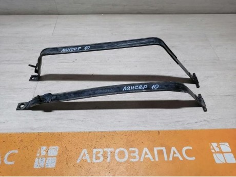 Lancer 10 №1 крепление бензобака к-кт