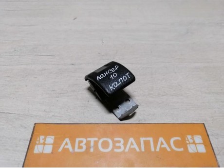 Lancer 10 №1 ручка открывания капота в салоне