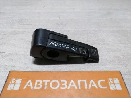 Lancer 10 №1 ручка открывания лючка бензобака