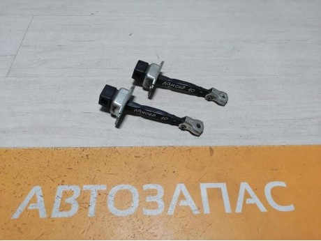 Lancer 10 №1 ограничитель двери задний