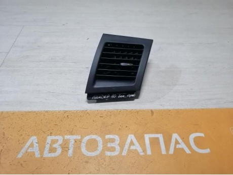 Lancer 10 №1 дефлектор торпедо правый