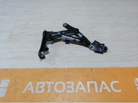 Lancer 10 №1 петля багажника левая