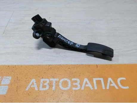 Lancer 10 №1 педаль газа