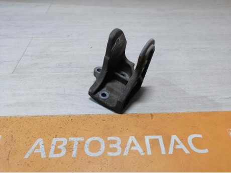 Lancer 10 №1 кронштейн нижней подушки коробки