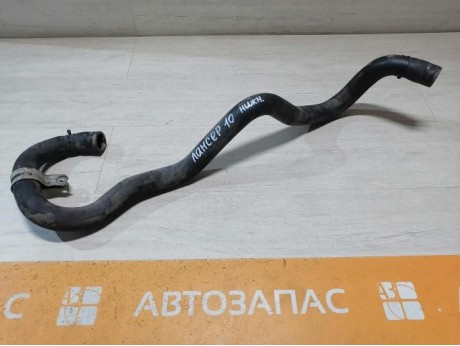 Lancer 10 №1 патрубок охлаждения двигателя нижний