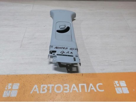 Lancer 10 №1 обшивка средней стойки верхняя левая