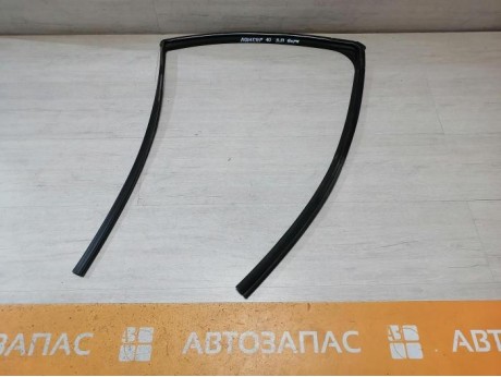 Lancer 10 №1 бархотка верхняя задняя правая