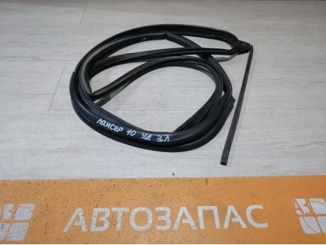 Lancer 10 №1 уплотнитель двери задний левый деф