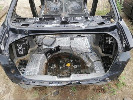 Lancer 10 №1 панель задняя ниша под запаску