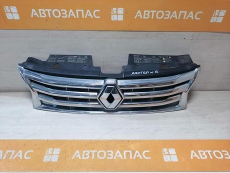 Duster №6 решетка радиатора деф