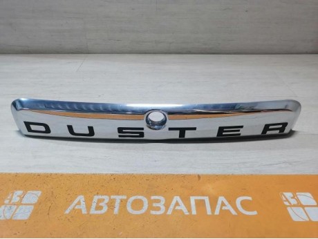 Duster №6 молдинг крышки багажника
