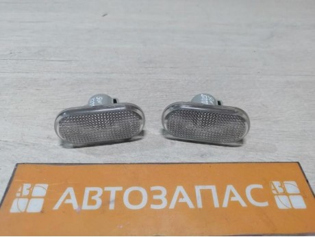 Duster №6 повторитель поворота в крыло