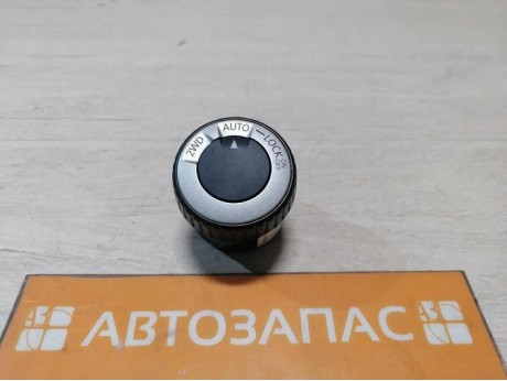 Duster №6 кнопка переключения полного привода