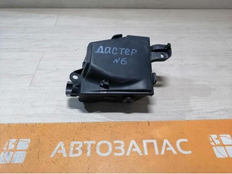 Duster №6 корпус блока предохранителей капота деф