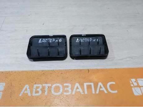 Duster №6 решетка вентиляции багажника