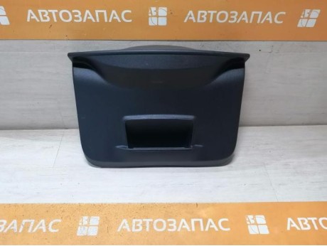 Duster №6 обшивка крышки багажника