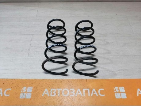 Duster №6 пружина передняя к-кт