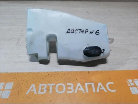 Duster №6 бачок омывателя лобового стекла