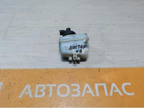 Duster №6 бачок тормозного цилиндра
